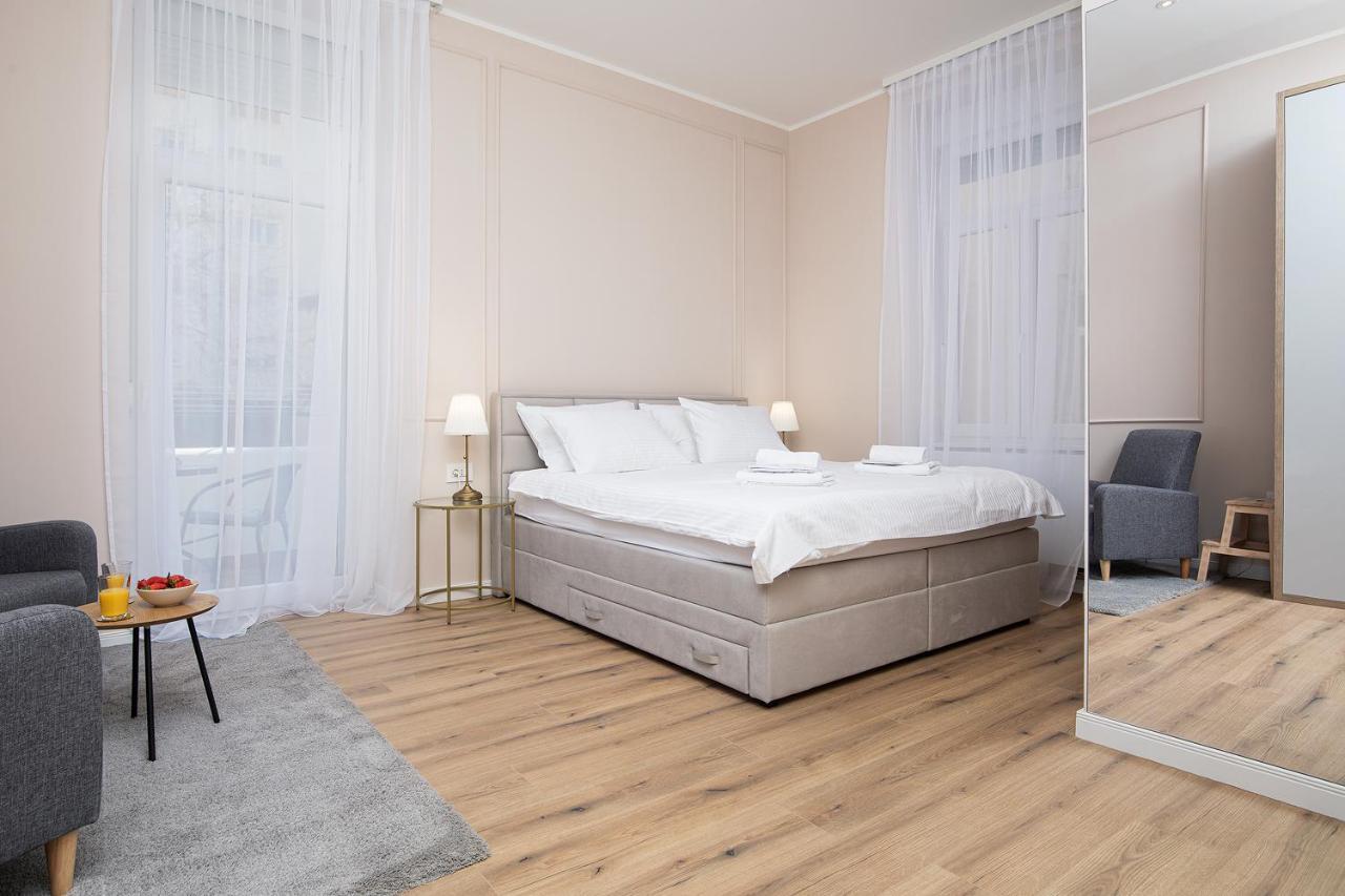 Grand Munz Apartment Пула Екстериор снимка