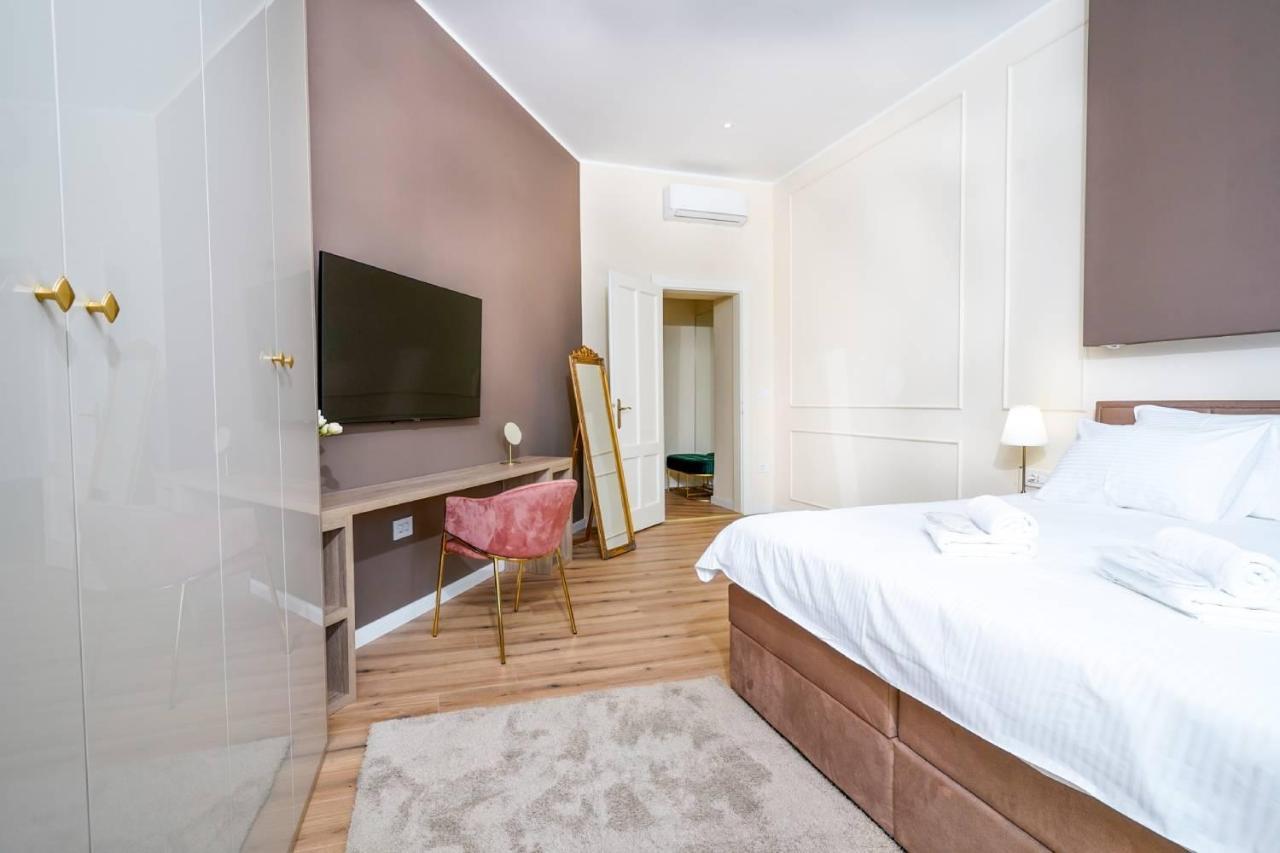 Grand Munz Apartment Пула Екстериор снимка
